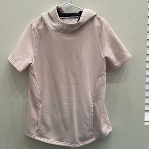 Woman’s Underarmour short sleeve hoodie size: large
